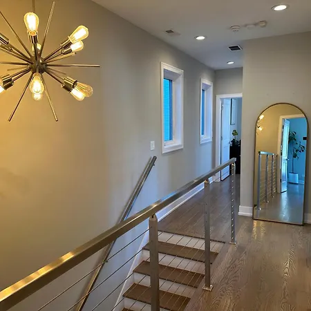 Holiday home Modern Sfh Near Mccormick Place & Soldier Field *