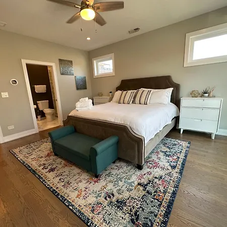 Modern Sfh Near Mccormick Place & Soldier Field Holiday home *
