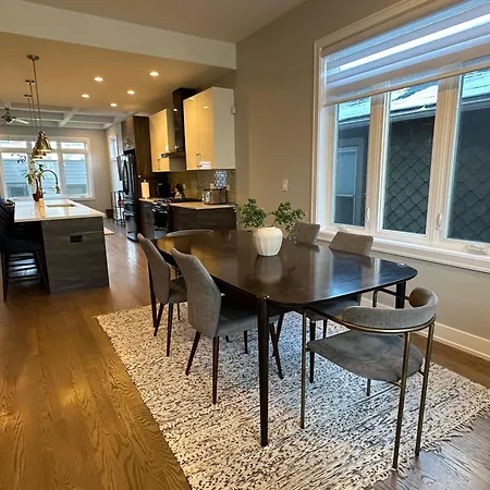 Holiday home Modern Sfh Near Mccormick Place & Soldier Field *