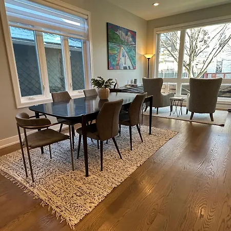 Modern Sfh Near Mccormick Place & Soldier Field *