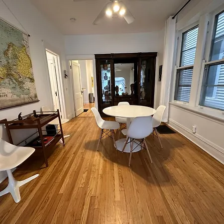 Logan Square Hideaway Holiday home