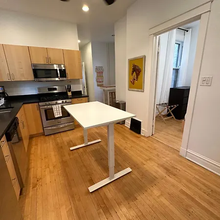 Holiday home Logan Square Hideaway *