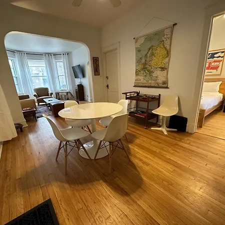 Logan Square Hideaway *