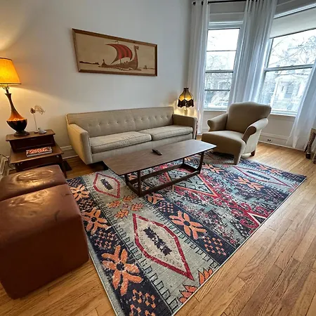Logan Square Hideaway *