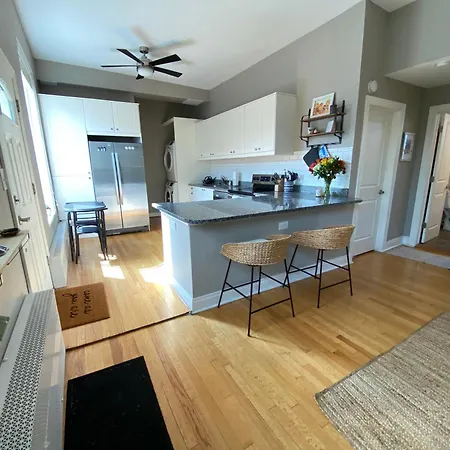 Holiday home Hidden Oasis In The Heart Of Lakeview