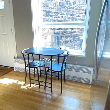 Hidden Oasis In The Heart Of Lakeview * Chicago