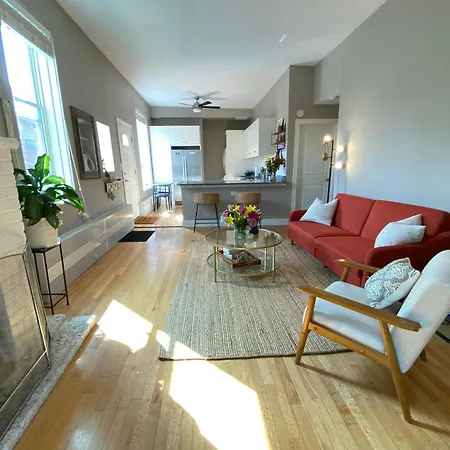 Hidden Oasis In The Heart Of Lakeview Holiday home *