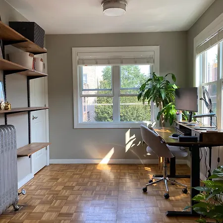 Holiday home Hidden Oasis In The Heart Of Lakeview Chicago