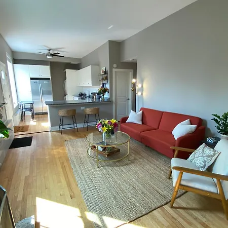 Hidden Oasis In The Heart Of Lakeview Holiday home *