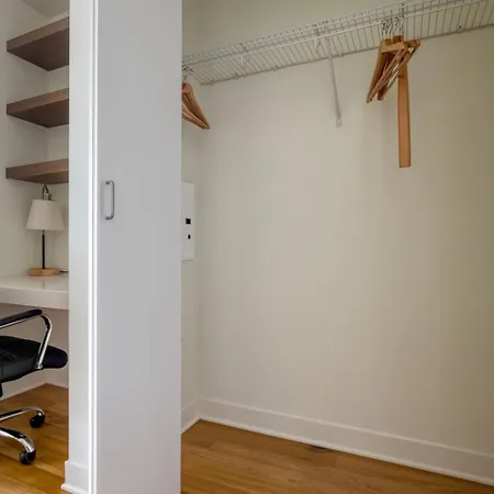 Apartment Streeterville Jr 1br W Steam Nr Riverwalk Chi-999