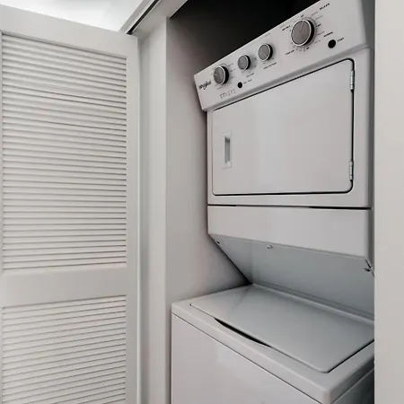 Apartment S Loop W Gym Pool Wd Nr The L Chi-185 Chicago