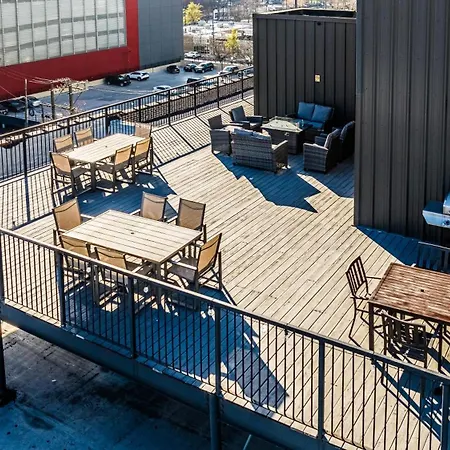 Luxery - Themed Units! Close To Downtown, Mccormick Place & Wintrust Arena *