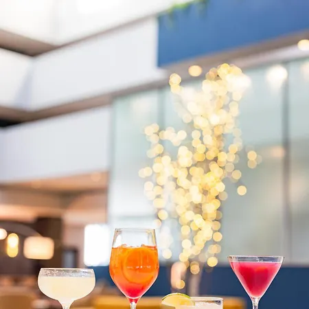 - Dwtn - The Mart By Ihg Chicago