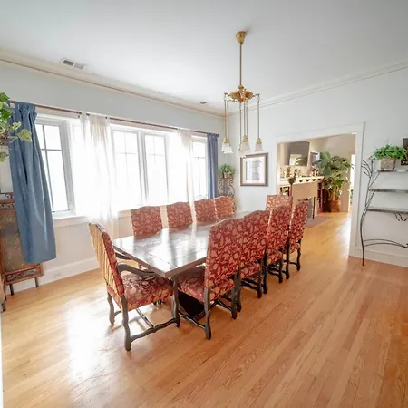 Bootlegger House Sleeps 10-20 Free Tv & Parking Apartment *