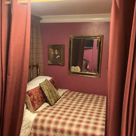 The Toscana Bed & Breakfast 2*
