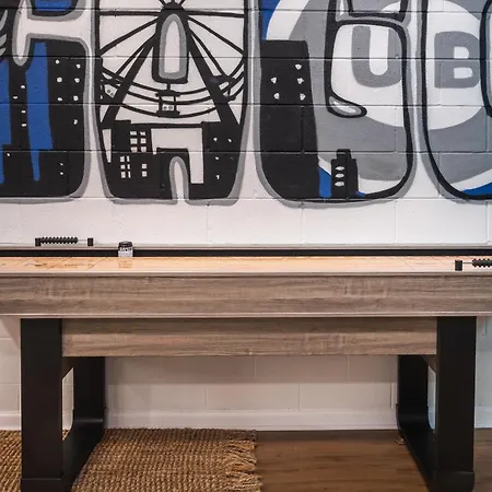 Holiday home Modern Townhome With King & Private Patio