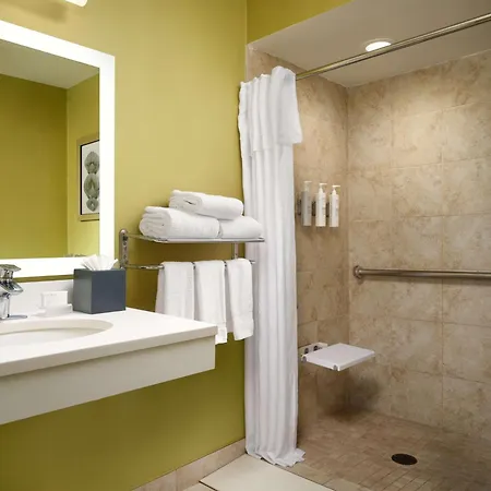 Homewood By Hilton Downtown - Magnificent Mile Hotel