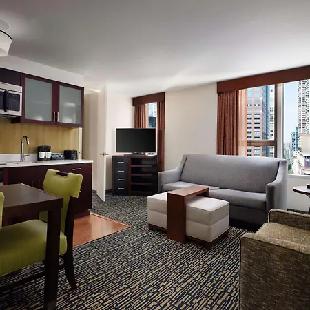 Homewood By Hilton Downtown - Magnificent Mile Hotel