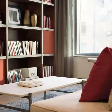 Hampton Inn Chicago West Loop Fulton Market Area Hotel 3*