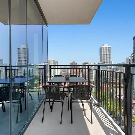 Aurelien Spacious In The Heart Of Gold Coast Apartment Chicago