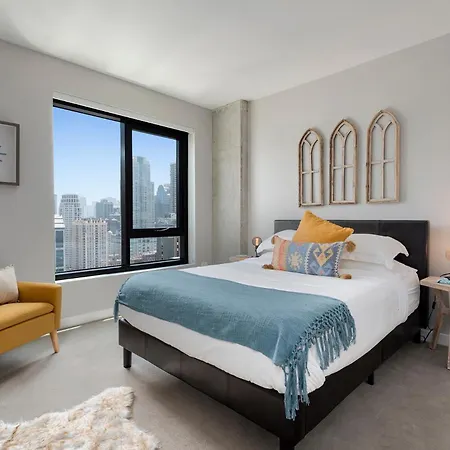 Aurelien Spacious In The Heart Of Gold Coast Apartment Chicago