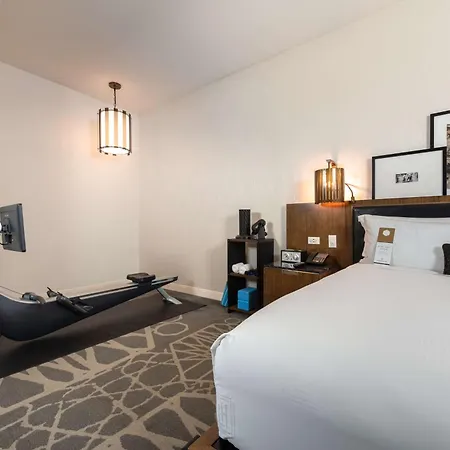 Hotel Londonhouse Chicago, Curio Collection By Hilton