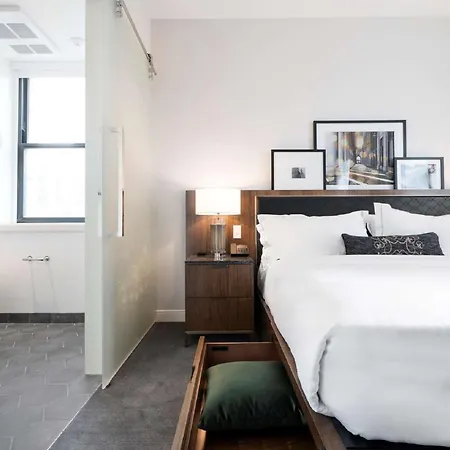 Hotel Londonhouse Chicago, Curio Collection By Hilton