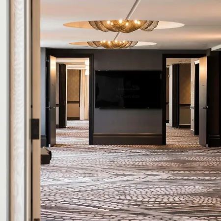 Londonhouse Chicago, Curio Collection By Hilton 4*