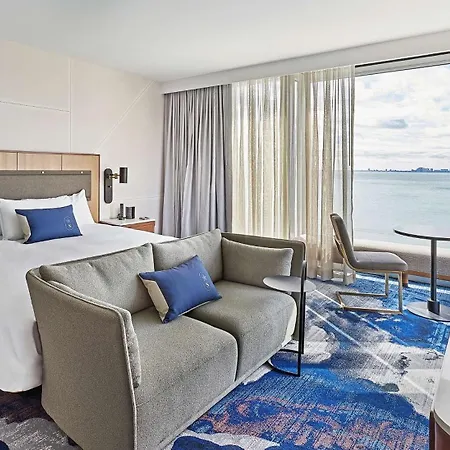 Sable At Navy Pier Chicago, Curio Collection By Hilton Hotel Chicago