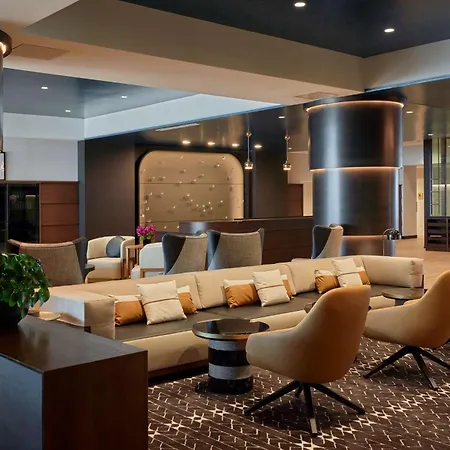 Sable At Navy Pier Chicago, Curio Collection By Hilton Hotel Chicago