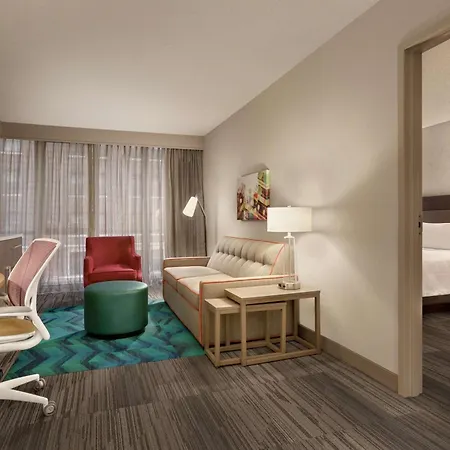 Home2 By Hilton River North Hotel