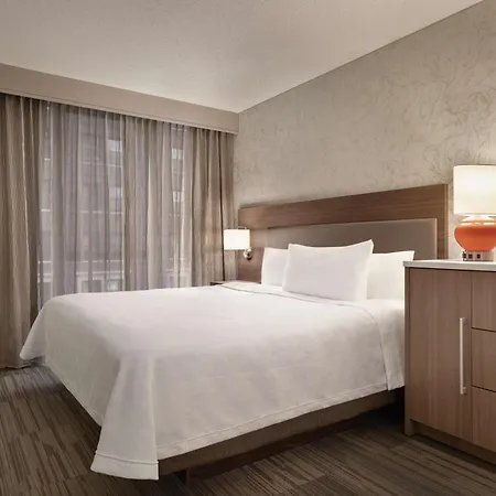 Home2 By Hilton River North Hotel 3*