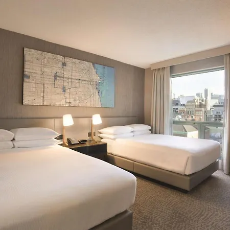 Hotel Hilton Magnificent Mile 3*