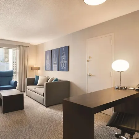 Hotel Hilton Magnificent Mile 3*