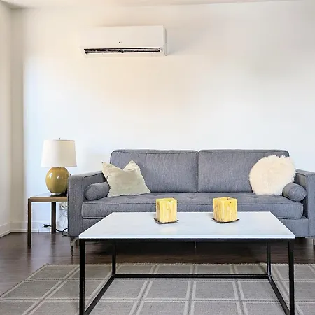 Apartment Uptown Gem *
