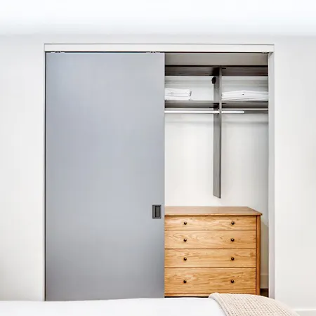 Lincoln Park 2br W Lounge Roof Gym Nr Depaul Chi-568 * Chicago