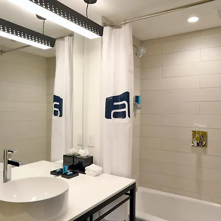 Aloft By Marriott Mag Mile Hotel