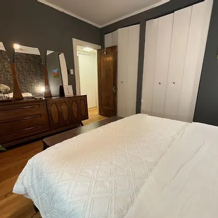 Lakeside Loft - Historic Apartment