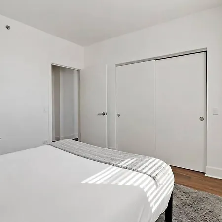 2br Stylish In Hyde Park - Shoreland 1320 *