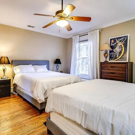 Brownstone In Gold Coast - Downtown Holiday home *