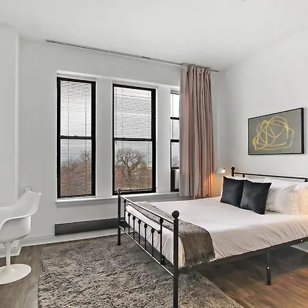 Serene In Hyde Park - Del Prado 706 Apartment *
