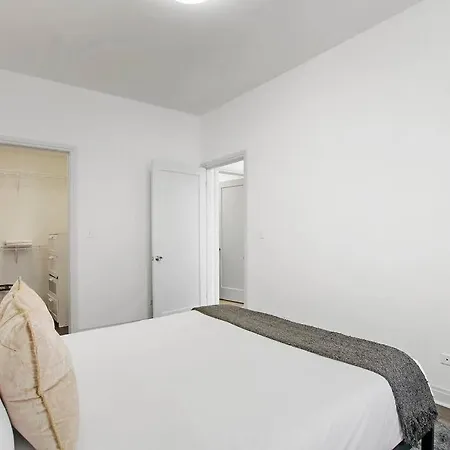 Apartment 2br Comfy And Roomy In - Del Prado 1013 *