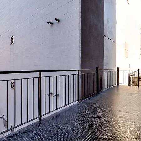 2 Newly Built Luxury With Private Roofdeck