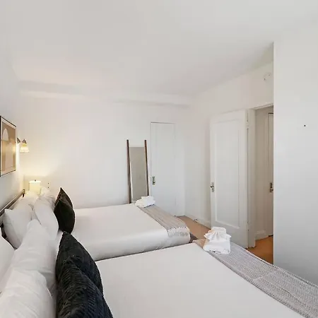 Sleek 1-bedroom In - East Park Tower 0610 Rep Apartment