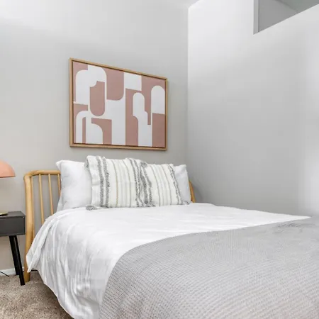 Loop 2br W Gym Doorman Nr L Chi-813 Apartment *