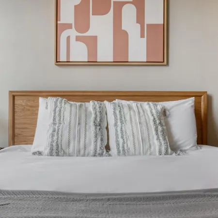 Loop 2br W Gym Doorman Nr L Chi-813