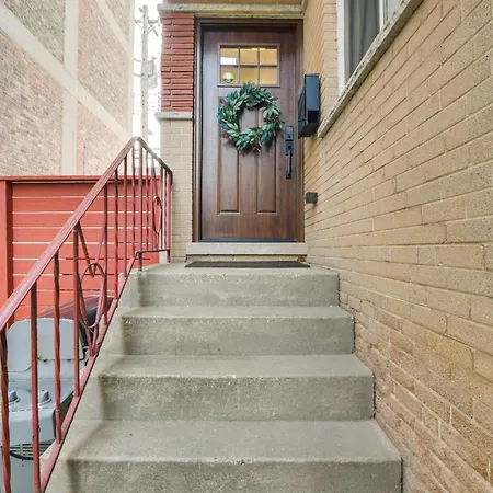 Stylish Retreat: Walk To Loyola Holiday home *
