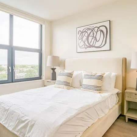 Landing Modern With Amazing Amenities Apartment