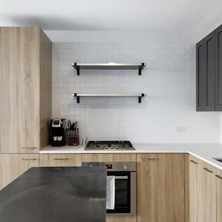 Apartment Landing Modern With Amazing Amenities Chicago
