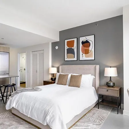 Apartment Landing Modern With Amazing Amenities *